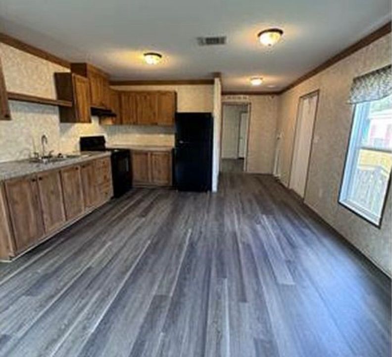 1st image of 6436 Paragon St