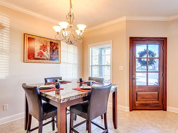 4th image of 415 Cannon Point Way