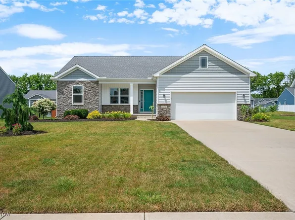 13176 Barrington Dr, Grafton, OH 44044