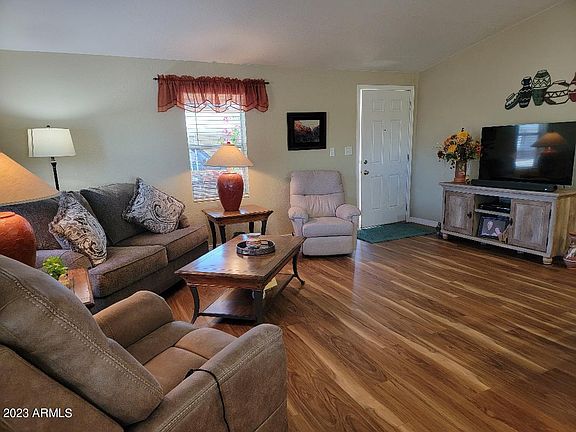 5th image of 3706 N IOWA Avenue