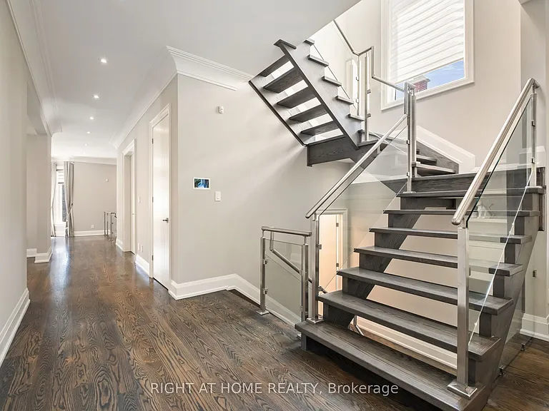 316 Churchill Ave — Photo 8