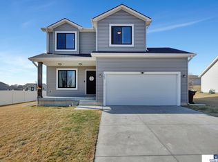 569 Santee Blvd, Tecumseh, NE 68450