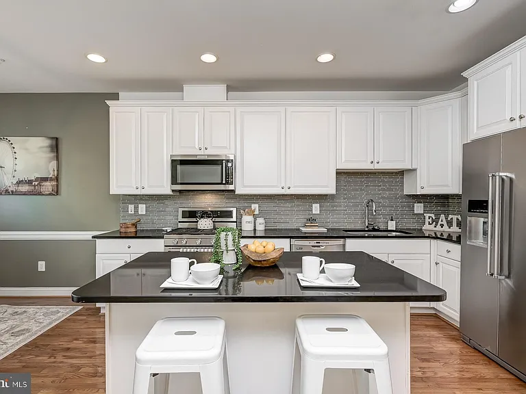1236 Harbor Island Walk — Photo 13