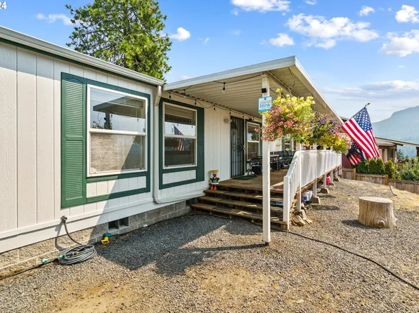 496 E 1st St, Lowell, OR 97452