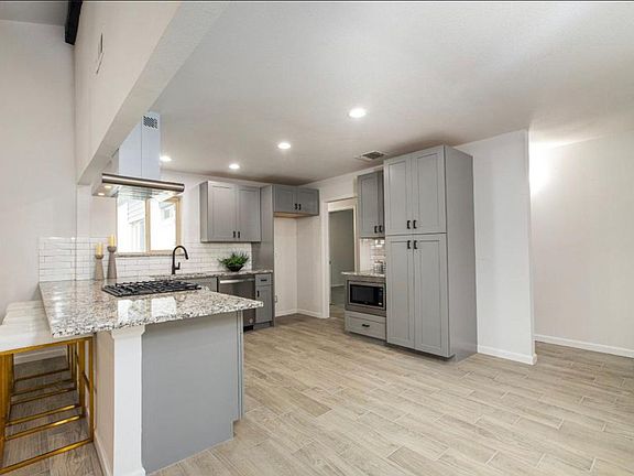 4th image of 8660 Camfield Way