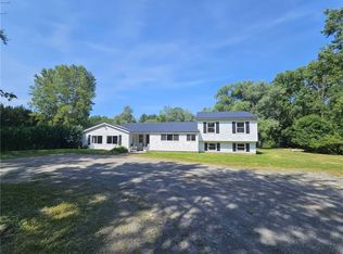 861 Filkins Rd, Newark, NY 14513