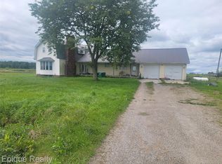 6096 Cribbins Rd, Croswell, MI 48422