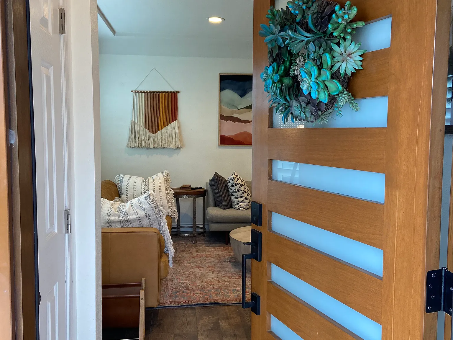 2 bed, 1000 sqft, $3,200 — Photo 3