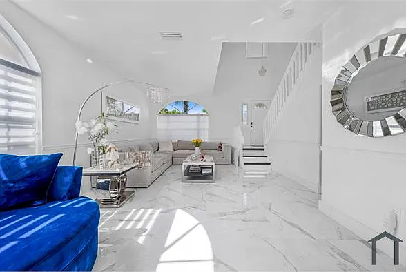 365 NW 153rd Ln — Photo 8