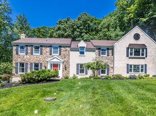 1954 Rochambeau Dr, Malvern, PA 19355