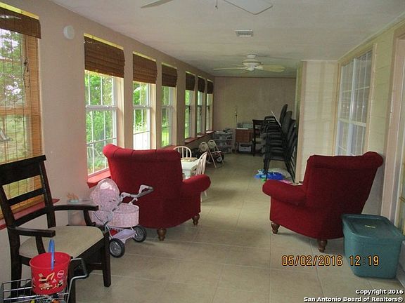 3rd image of 442 Glenvalley Cir
