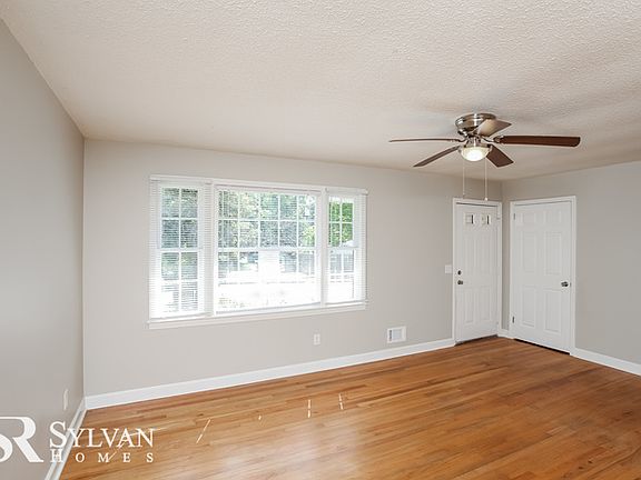 3rd image of 1725 Bywood Dr