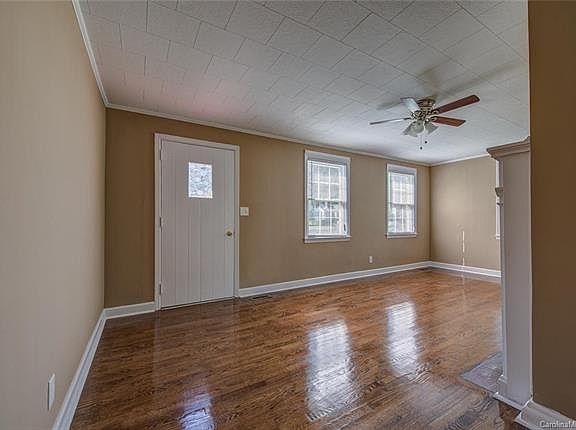 3rd image of 1105 Poston Cir