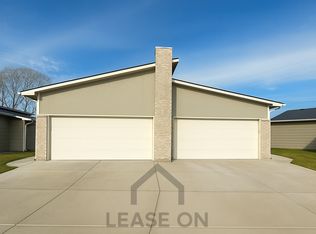 11643 E Harry Ct, Wichita, KS 67207