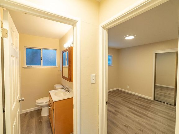 5th image of 34 Yosemite Ave #H