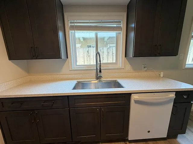 6431 N Pershing Ave — Photo 11