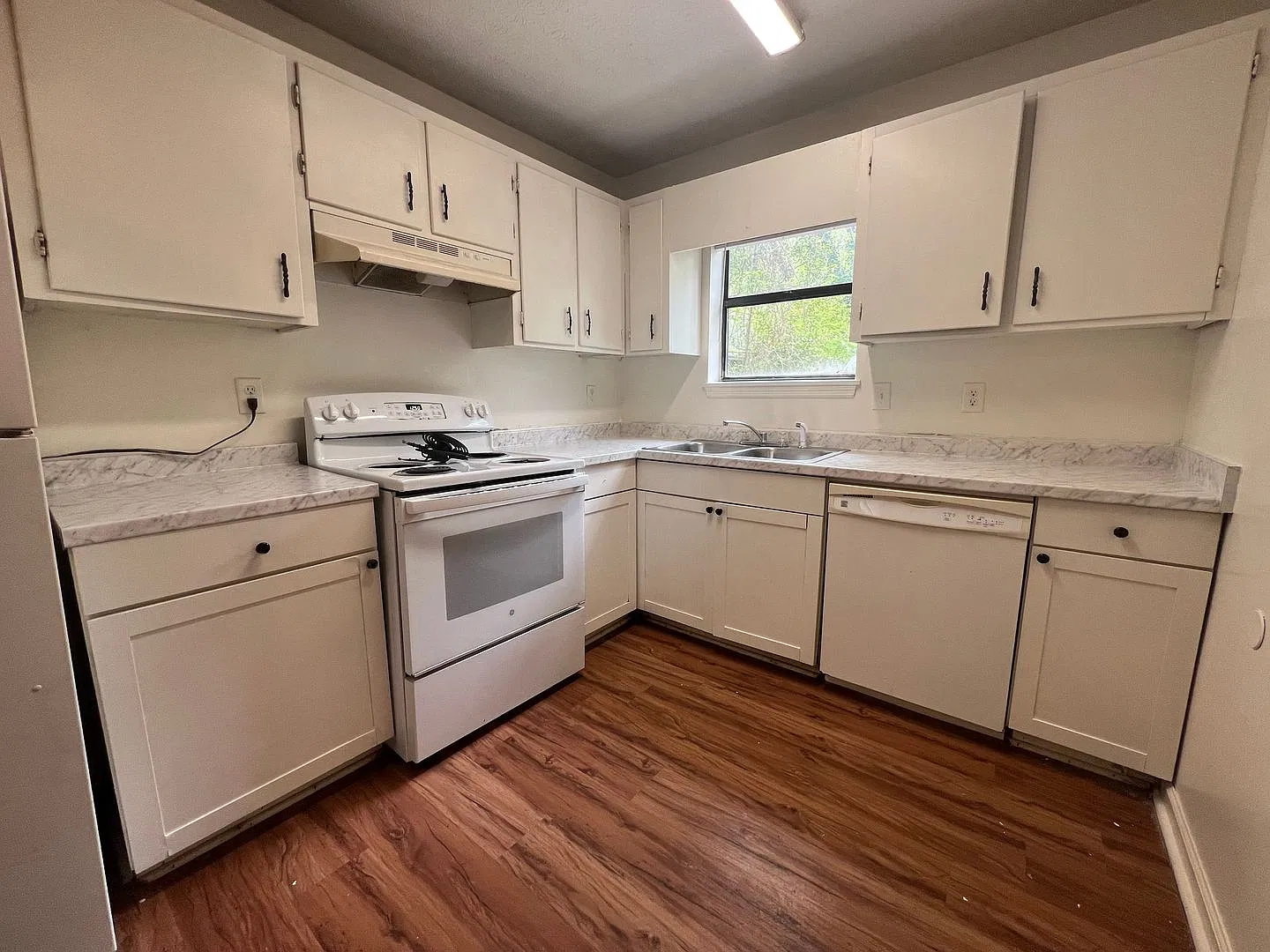 Two Bedroom Duplex — Photo 2