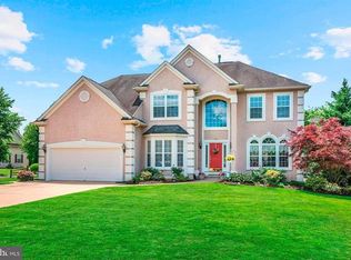 14 Smethwycke Dr, Cinnaminson, NJ 08077