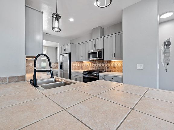4th image of 9851 Deep Water Ln