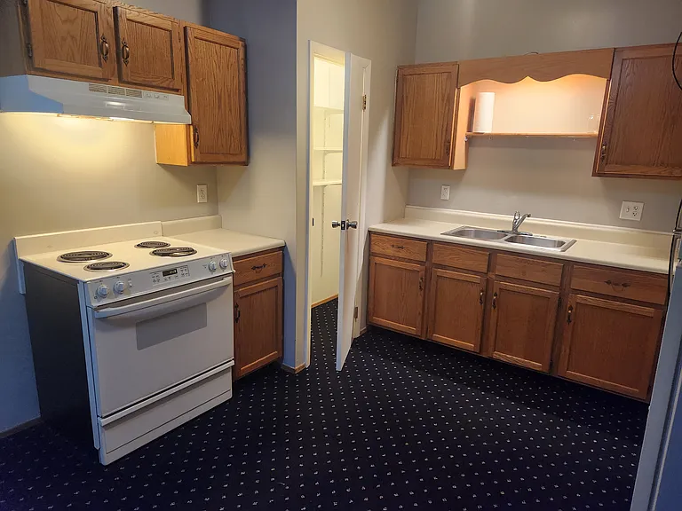 300-302 Curtin St #518A — Photo 3