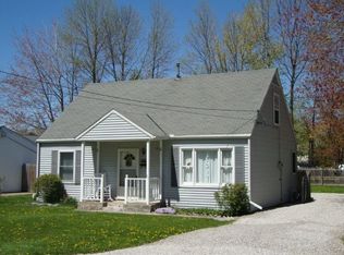 7761 Sharon Dr, Mentor On The Lake, OH 44060