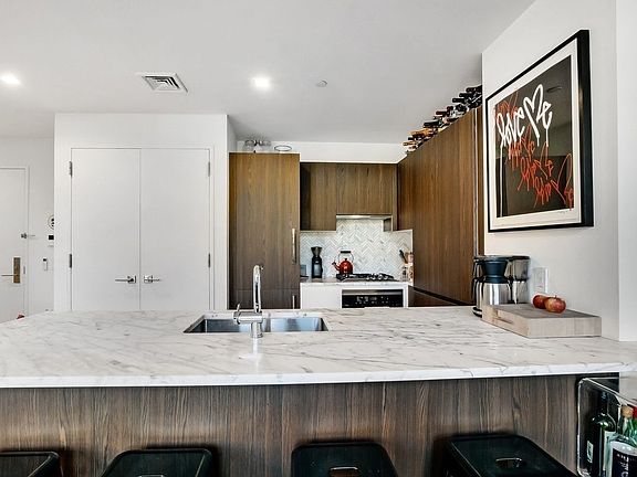 4th image of 100 Avenue A APT 4C