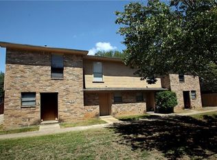 422 4th St, Kennedale, TX 76060