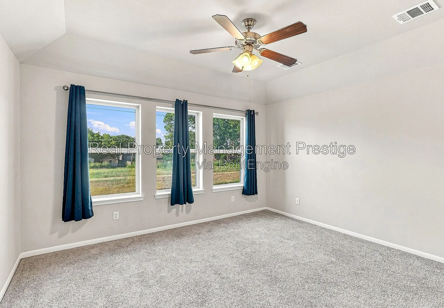 3 bed, 2.5 bath, 1764 sqft, $2,195 — Photo 3