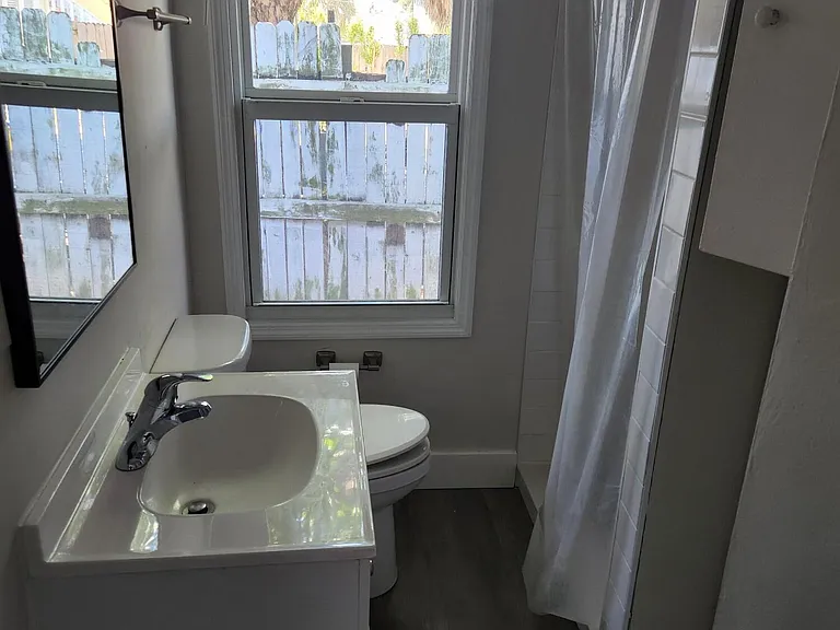 405 2nd Ave S #B — Photo 8