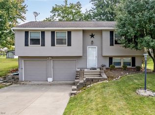 1547 Sunnyacres Rd, Akron, OH 44321