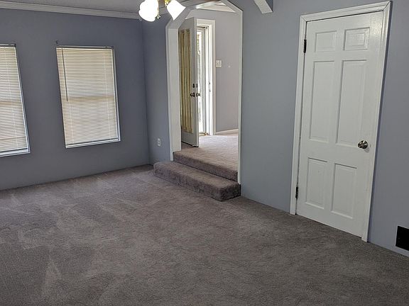 4th image of 138 Deane Ct