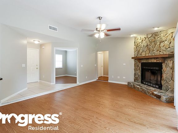 3rd image of 23200 Whitney Pl