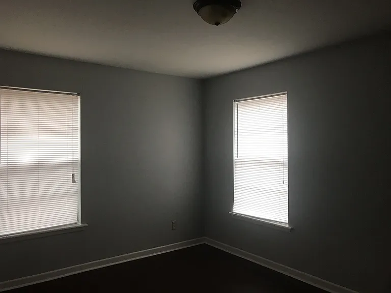303 Drake Blvd — Photo 9