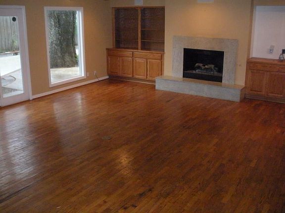 2nd image of 3249 Santiago Dr