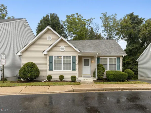 35 Gray Inn Ct, Prince Frederick, MD 20678