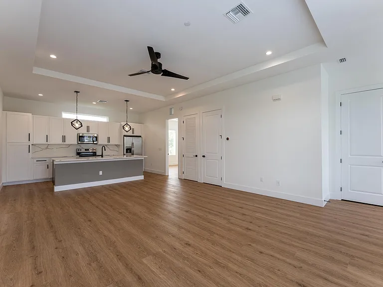 1518 Minnesota Ave #3 — Photo 9