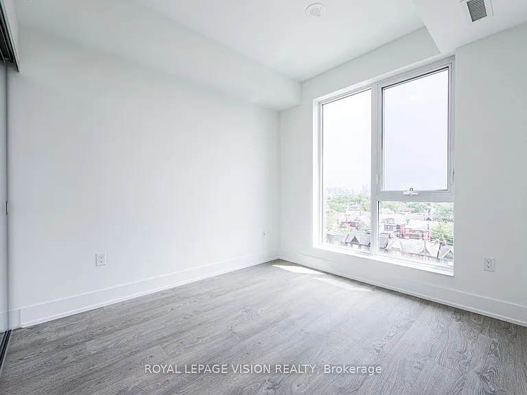 858 Dupont St #604 — Photo 18