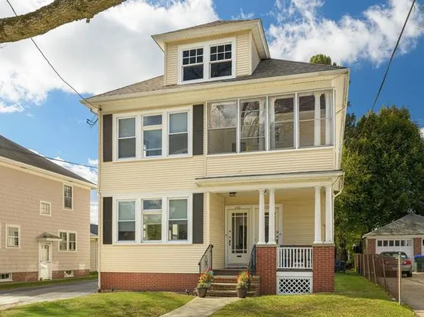 102 Jastram St, Providence, RI 02908