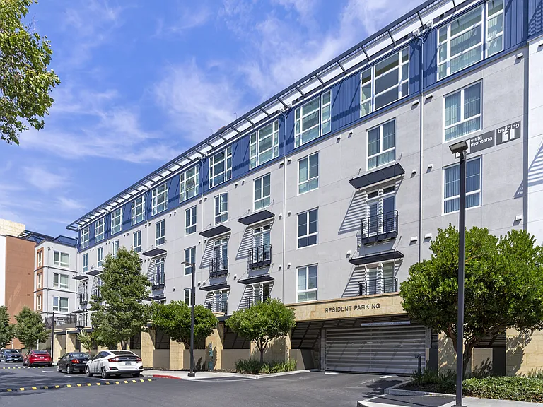 Domain Apartments — Photo 17