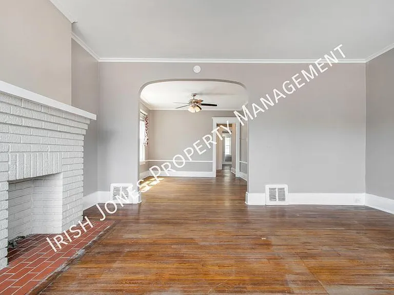 2518 Delaware Ave — Photo 7