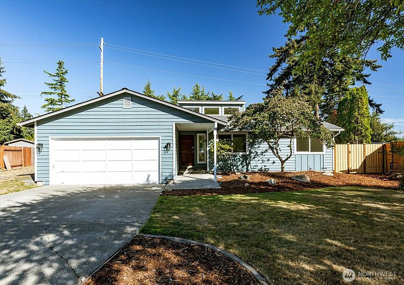 2nd image of 1501 SW Periwinkle Lane
