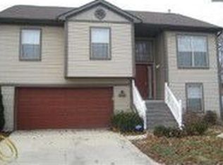 34530 Van Born Rd, Wayne, MI 48184