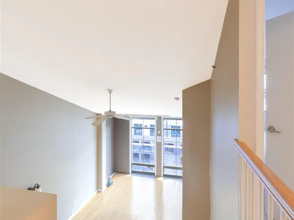 26 Avenue At Port Imperial image 7 of 26