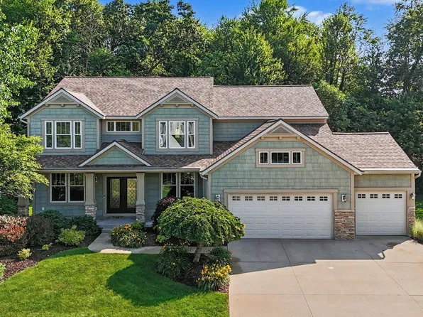 7342 Silver Meadow Dr NE, Rockford, MI 49341