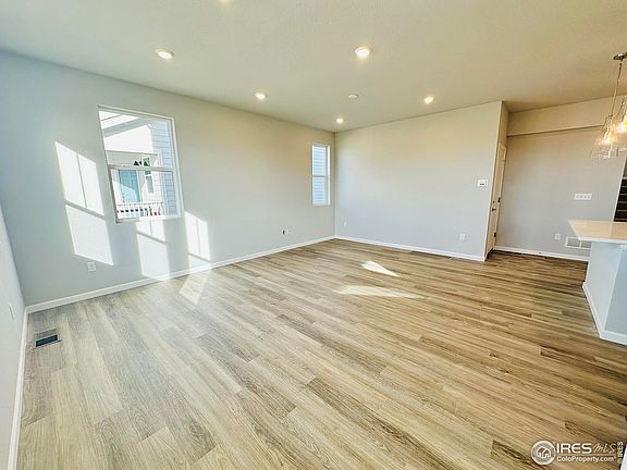 4th image of 777 Crossbill Ln