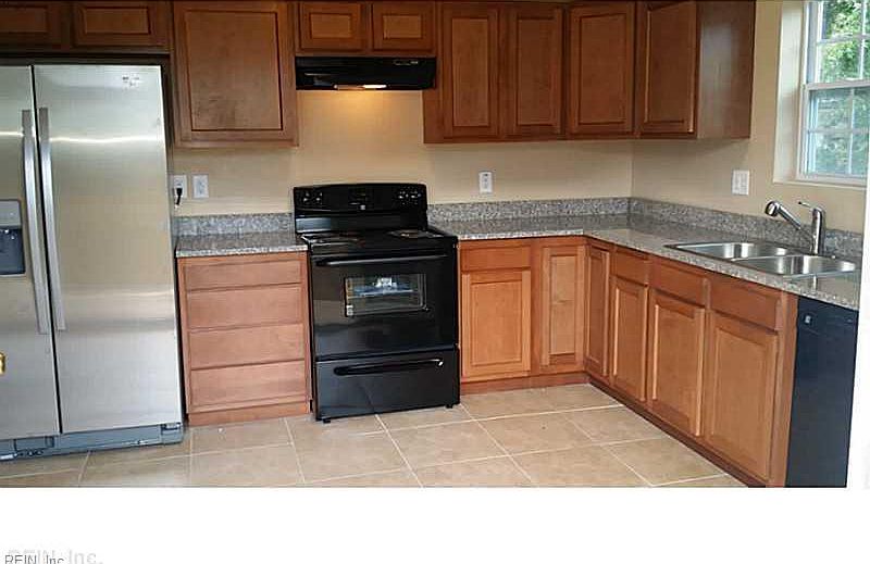 1st image of 3212 Bapaume Ave