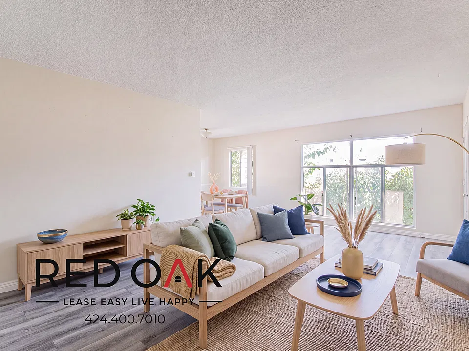 1016 S Wooster St #8