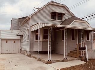 2040 Montie Rd, Lincoln Park, MI 48146