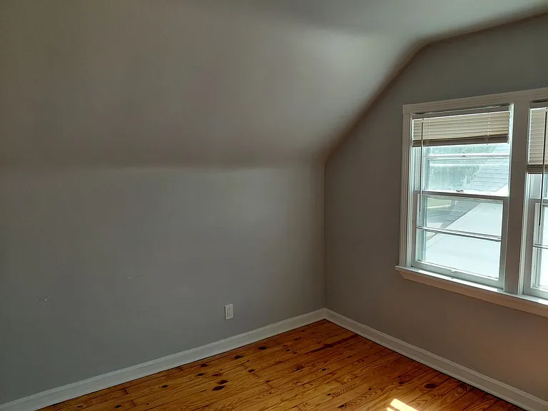 3911 Warrendale Rd — Photo 20
