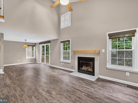 3rd image of 7452 Cross Gate Ln